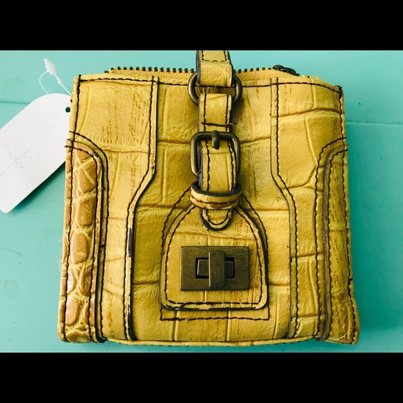 Jessica Simpson Handbags - $3/15 Jessica Simpson Wallet
